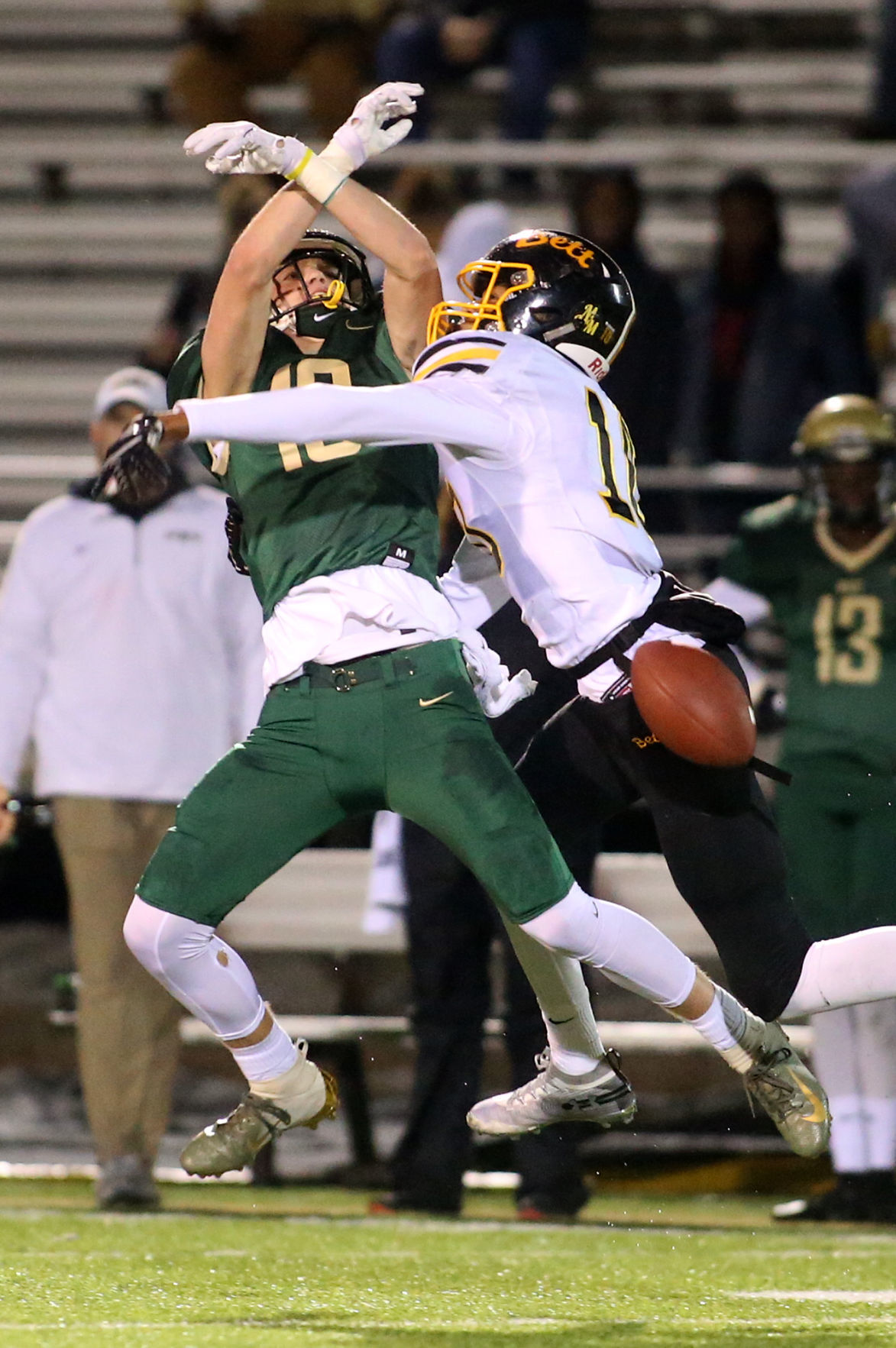 110218-Bett-ICWest-Playoffs-004